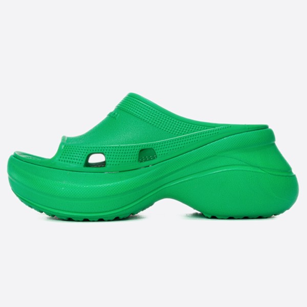 x Crocs™ プラットフォーム スライドサンダル 677386W1S8E3033